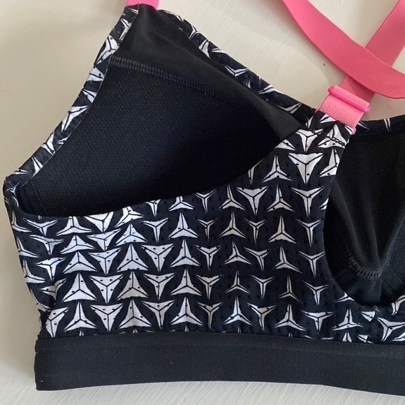 Victoria's Secret Pink Black White Crisscross Back Sport Bra Athleisure Workout - Picture 9 of 16